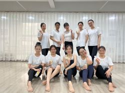 -亚太瑜伽普拉提学院