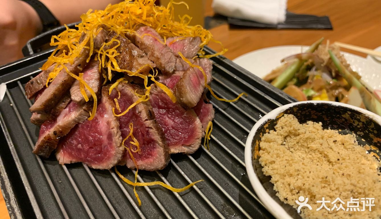 炙烤牛肉特别好，强烈安利…