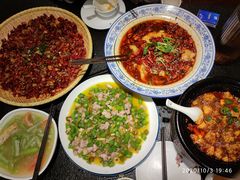 -万重锦·人文川菜馆(骡马市店)