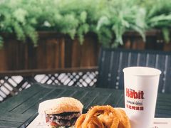 -The Habit Burger Grill 哈比特汉堡(爱琴海店)