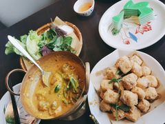 -大头虾越式风味餐厅(光明广场店)