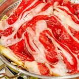 人均不过百，实现和牛烧肉自由，还有帅气小哥帮