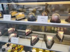 面包甜点陈列柜-穆拉诺餐厅(上海玻璃博物馆店)