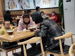 大堂-三好食堂(煎饺·馄饨·肉饼米线·盛世广场店)