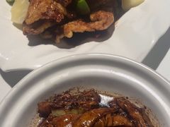 -八府香鸭·啫啫煲(华山路店)