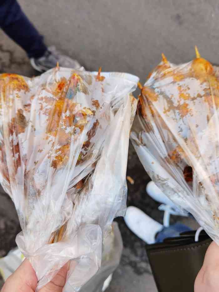 胖姐麻辣串-"麻辣串还是可以的!值得一吃!哈哈哈哈哈哈.