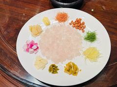 捞起顺德鱼生-果然居酒家 · 顺德园林私房菜