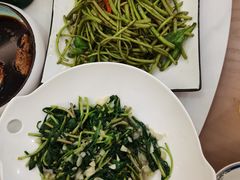 -臻鲜燕海鲜融合餐厅(金陵style店)