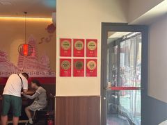 -顺溜·手工刀削面·黑金店(铜锣湾店)