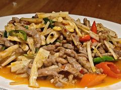 -大众跷脚牛肉馆·非遗传承单位(峨眉山店)