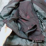 某某某主持人定制的西服已到