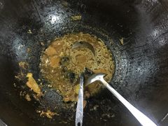 -粘豆包柴火铁锅炖