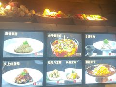 -头上红煨盐鸡·非遗院子餐厅