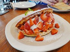 -ROAST coffee & eatery