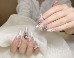 -艾珂·美甲美睫