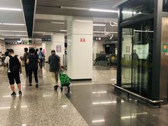 -盈丰路(地铁站)