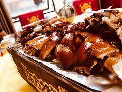 -东方之猪四更烤乳猪(金垦总店)