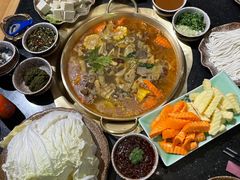 -顶顶汤火牛排火锅·经典铜锅涮肉