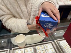 -老凤祥·黄金珠宝钻石(雄资购物中心店)