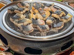 -围炉肉舍•炭烤活鳗•丹东海鲜烤肉(步行街店)