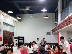 大堂-黄师奶甜品店
