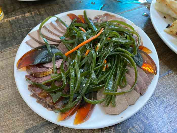 华光餐厅-"离人民医院和小山批发市场都很近,环境还不.