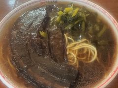 -小龙大肉面馆