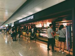 门面-星巴克(浦东机场T2到达店)
