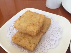 -上海玫瑰园度假酒店