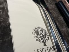 -LESCEDARS Brasserie Bistro香柏树