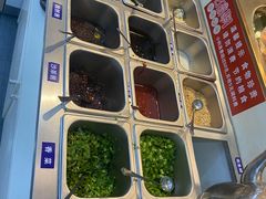 -百品聚旋转火锅(号外店)