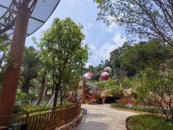 -蹦贝运动中心·蹦床·攀岩·闯关(龙岗店)