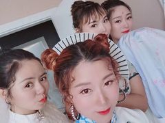 -群丽化妆摄影美甲纹绣培训学校