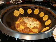 -袁小二大东北铁锅炖(吉祥村总部)