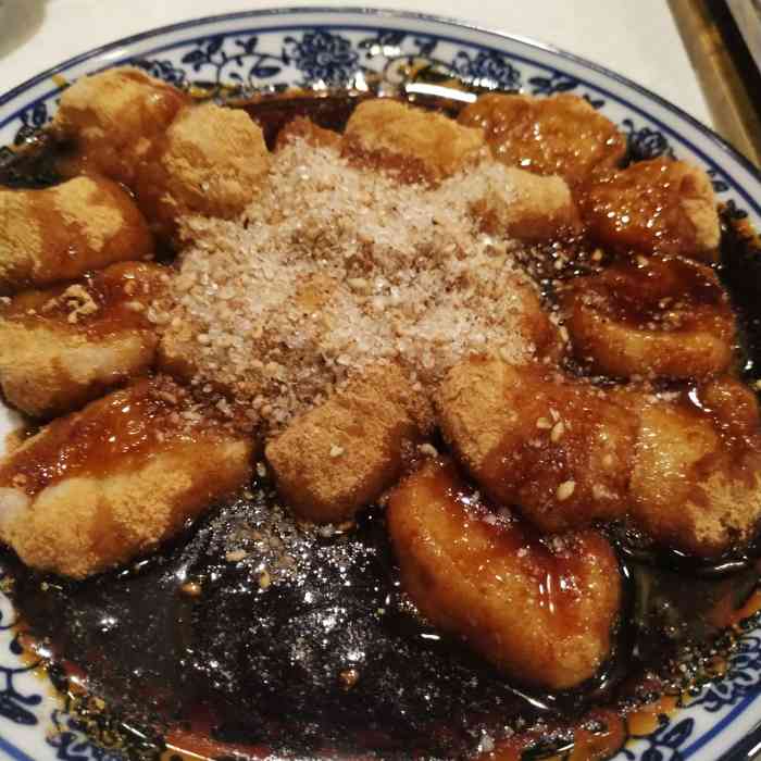 龙森园火锅(琴台路店)-"只是从那里路过看见有很多人等,就去等着排.