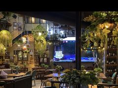 -临界音乐酒馆·小龙虾·江湖菜(华熙LIVE·鱼洞店)