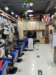 -阿兵荣辉美容理发有限公司