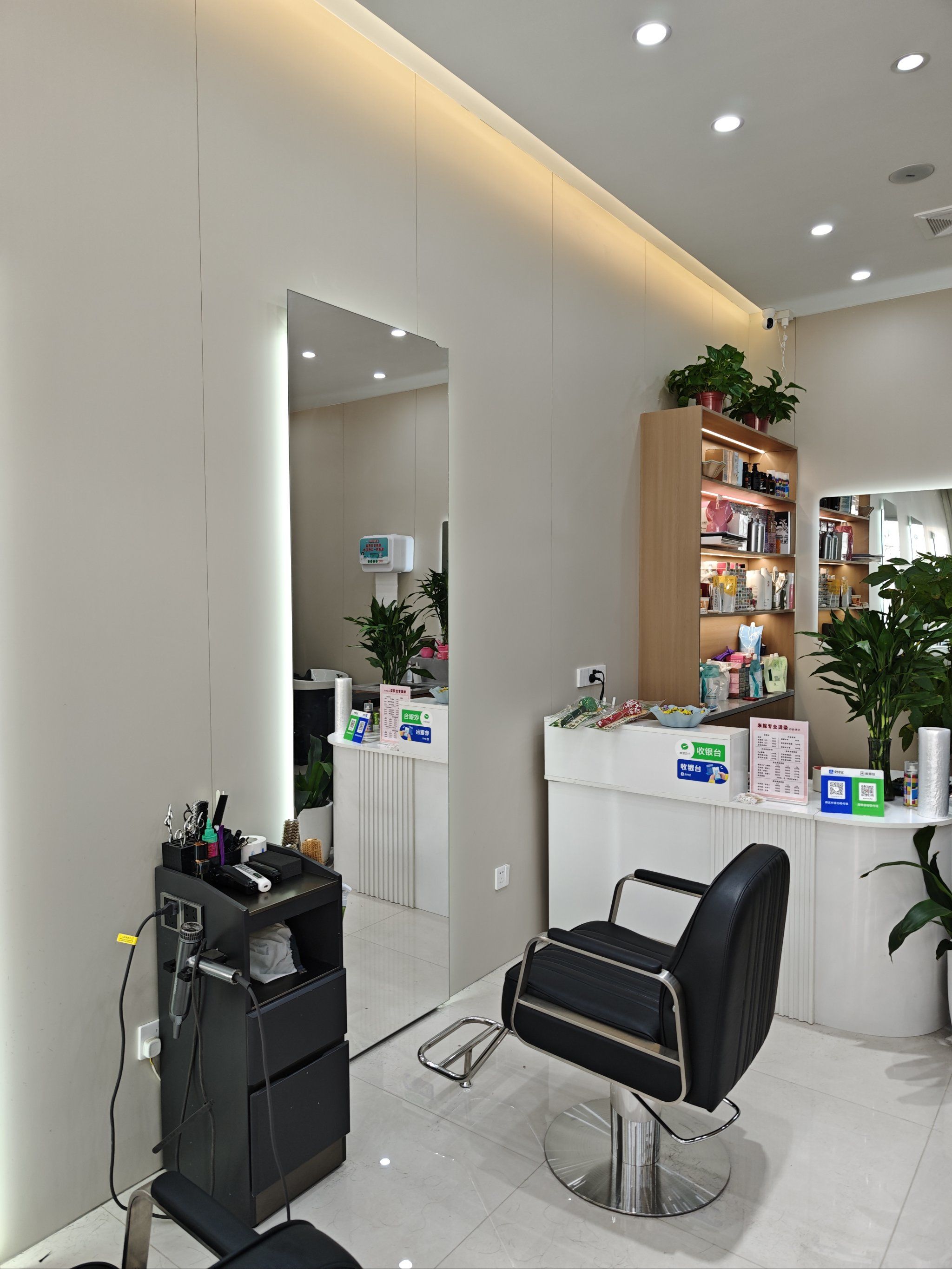 0元玩转这座城快过年了来剪个头发,趁着