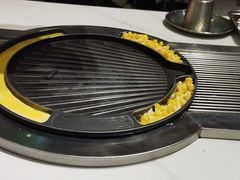 -山野的朋友露营炭火烤肉