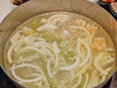 -洪氏嗨捞·猪肚鸡火锅(阳光天地店)