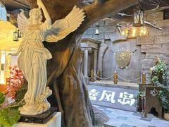 -暴风岛沉浸式体验馆(百联世纪店)