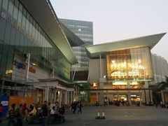 -东荟城名店仓