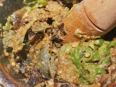 皮蛋青椒擂茄子-费大厨辣椒炒肉(万家丽一店)