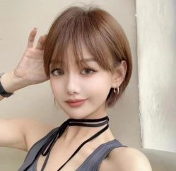 -东方美妍小鹏造型