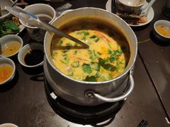 越式酸辣虾汤-大头虾越式风味餐厅(光明广场店)