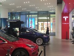 -TESLA 特斯拉(广州天环广场体验店)