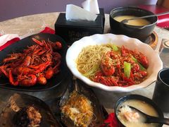 -沪小胖小龙虾(淮海中路旗舰店)