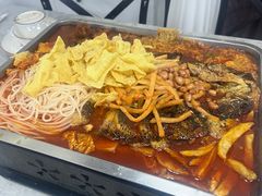-在巷子里的烤肉店·螺蛳粉烤鱼·牛蛙(和美城店)