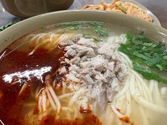 -亮亮面馆(经六路店)