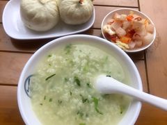 -李与白包子铺(桐梓林店)